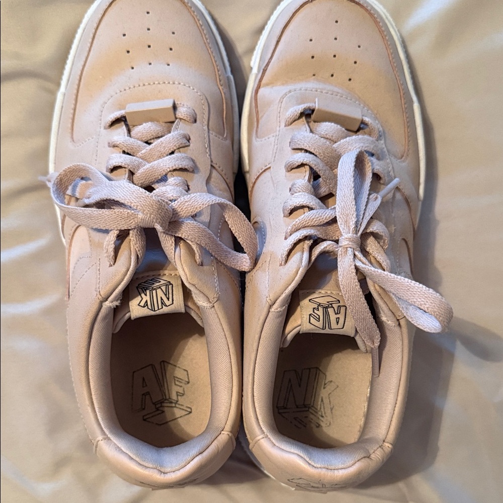 Nike Light Beige Sneakers